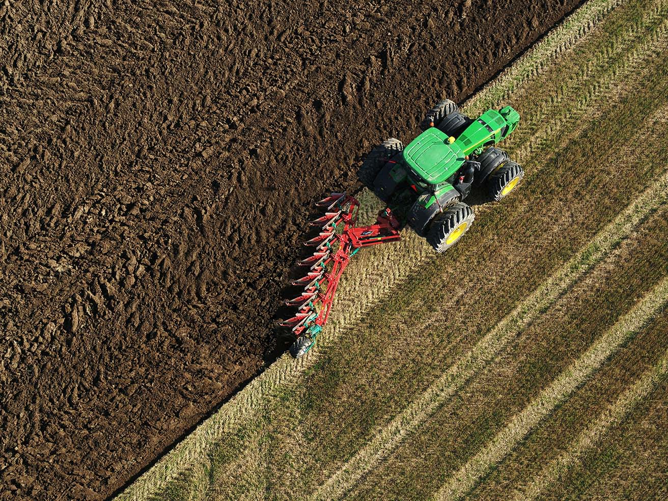 DER VIRTUELLE KREISLAUF DES PFLÜGENS - HUMUS UND CO2-SPEICHERUNG