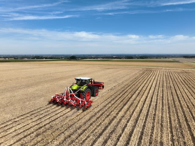 An image of the Kverneland Kultistrip Striptiller in a field