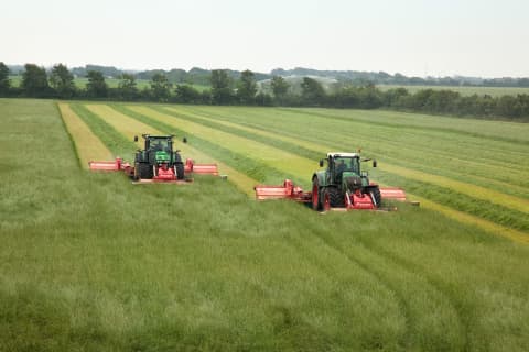 Kverneland 5090 MT, butterfly mower with 9meter working width