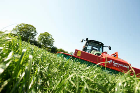 Kverneland 2828 F - 2832 F Front Mounted Disc Mowers