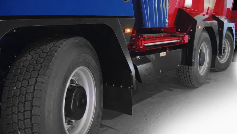 Kverneland - 4-wheel steering with optional all-wheel drive