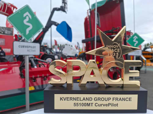 Kverneland 55100MT CurvePilot innovation recognized with Innov’Space 2025 award for intelligent mowing assistance.