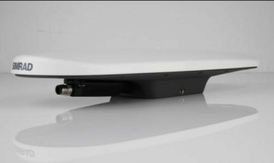 SIMRAD HS70 SATELLITE COMPASS