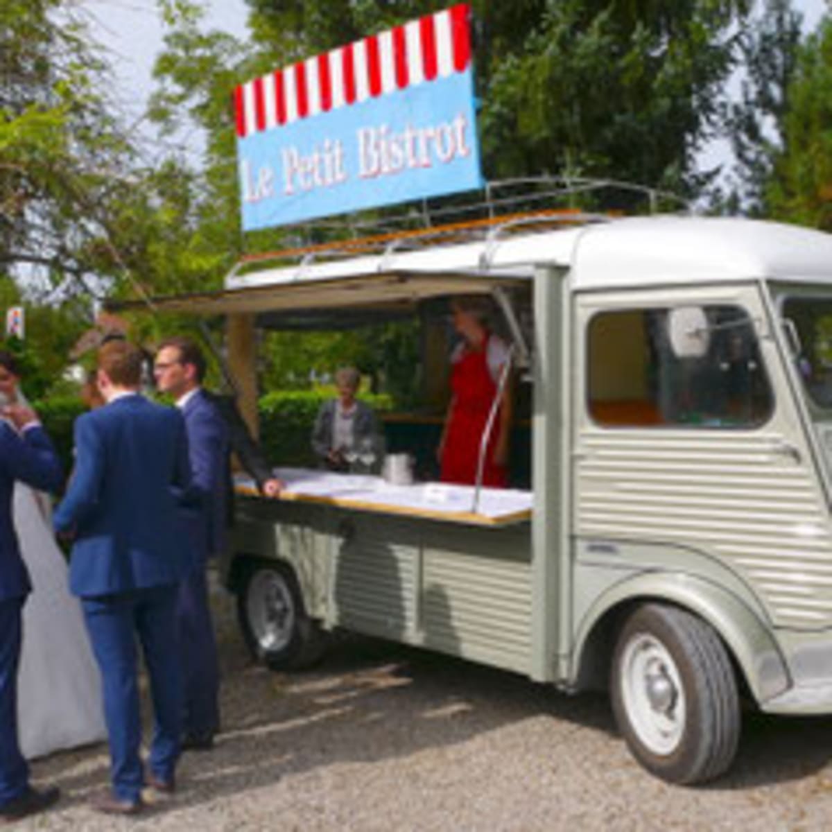 Le Petit Bistrot - Food Trucks in 511, Dorfmatte, Kleinhöchstetten, Rubigen, Arrondissement administratif de Berne-Mittelland, Région administrative de Berne-Mittelland, Berne, 3113, Suisse