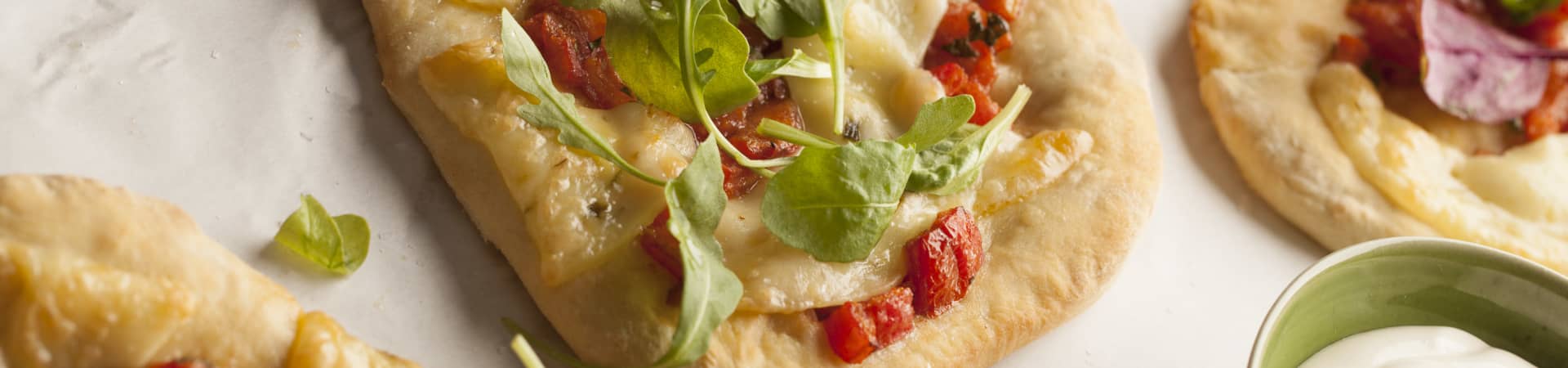 Minipizza med Kavli skivet ost jalapeño