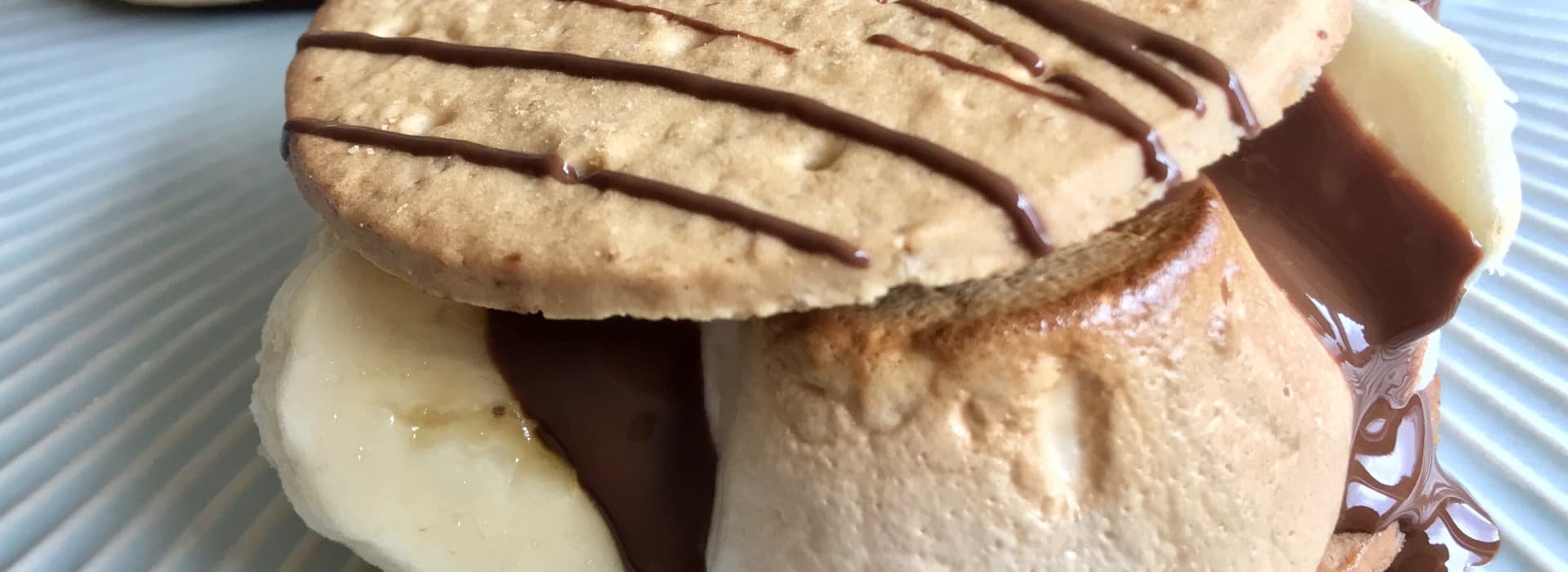 S’mores - med Sibas havrekjeks, sjokolade og banan