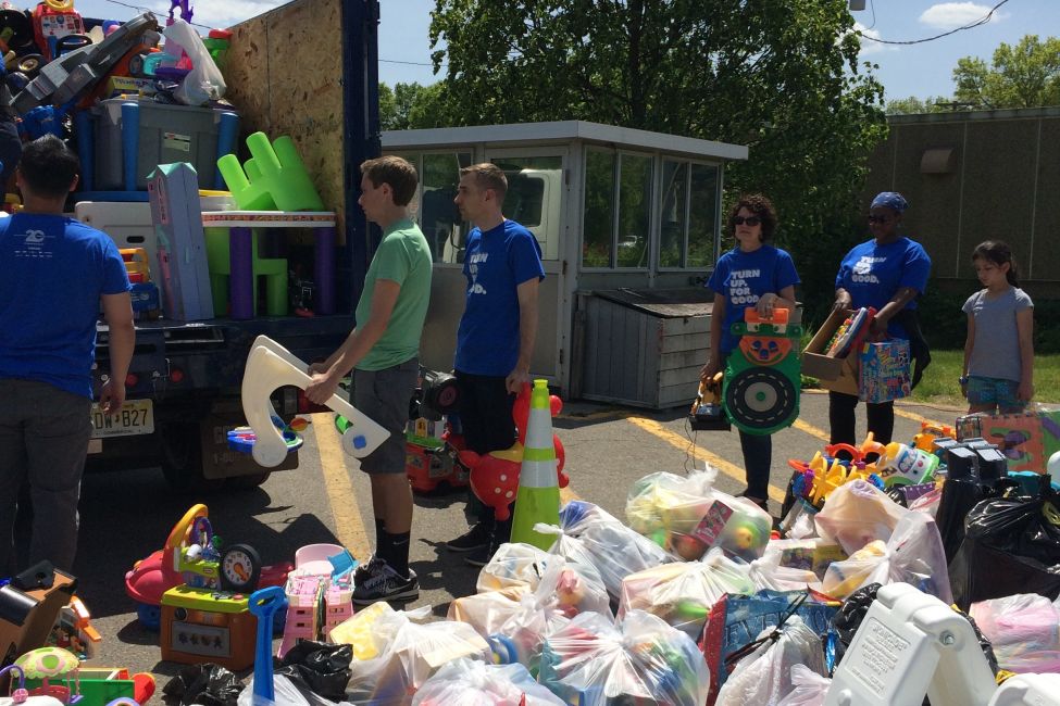 Volunteer at a New Jersey Recycling Center