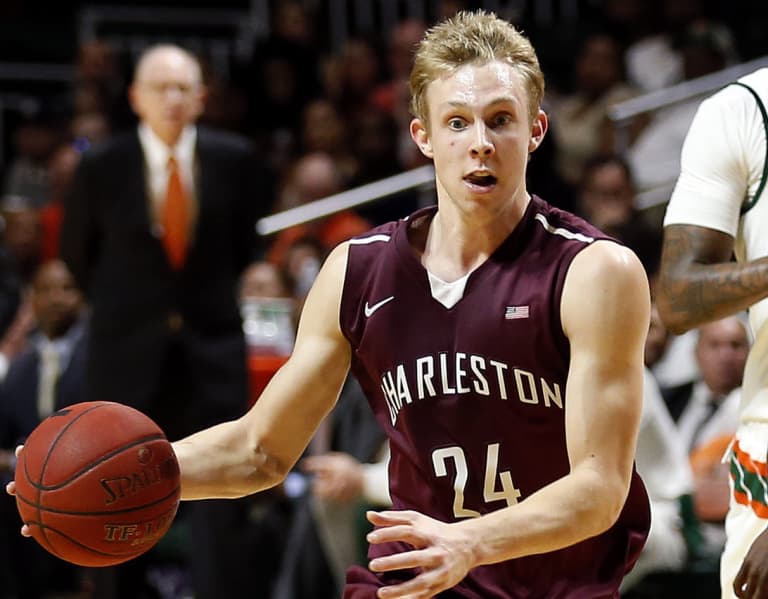 gatorsterritory-gators-land-key-graduate-transfer-in-college-of-charleston-guard-barry