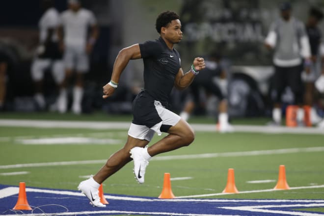 Notre Dame freshman running back Chris Tyree sprinting