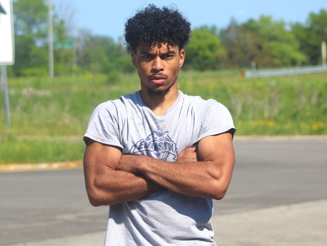 Chicago athlete Sebastian Cheeks holds an offer from Michigan Wolverines football recruiting, Jim Harbaugh.