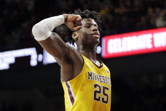 Minnesota center Daniel Oturu