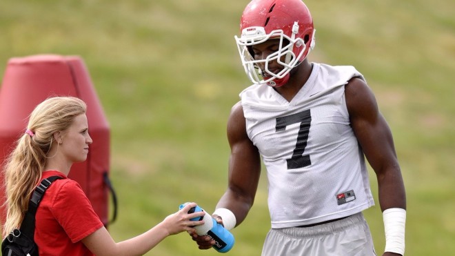 Lorenzo Carter was honored for his hustle during spring practice.