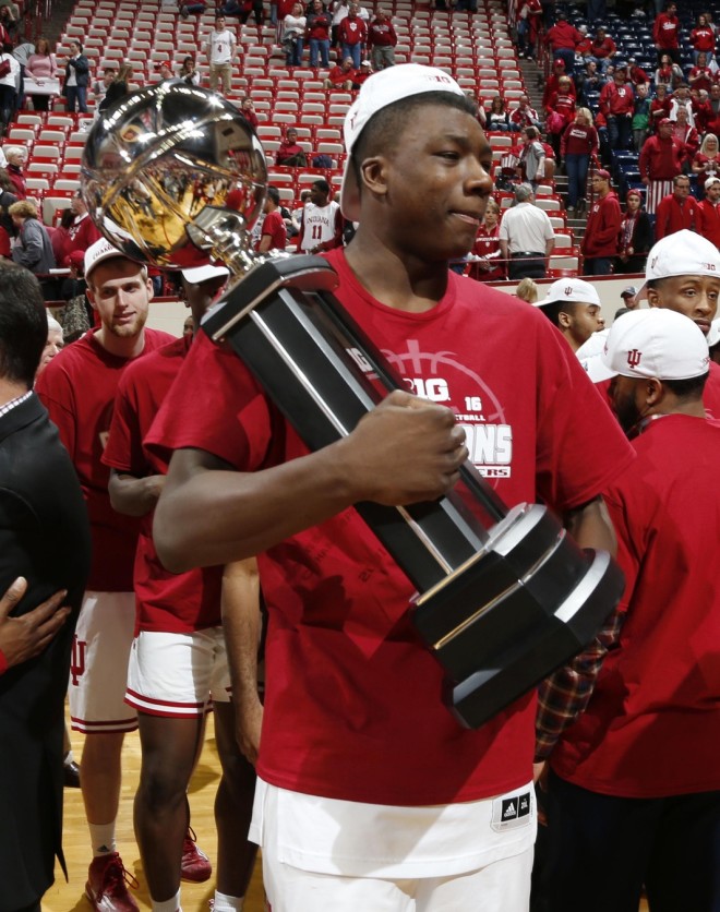 Freshman center Thomas Bryant will return to Indiana for his sophomore season, a source tells Peegs.com.