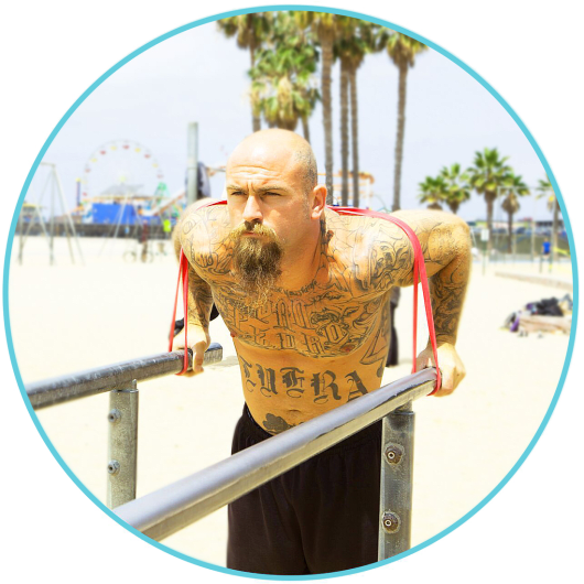 Triceps dip store resistance band