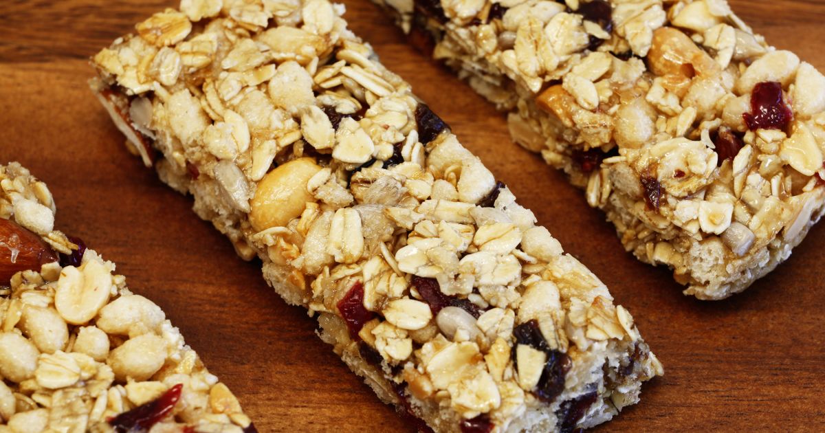 a-cheat-sheet-for-choosing-energy-bars-sharecare