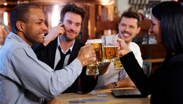 friends drinking beer