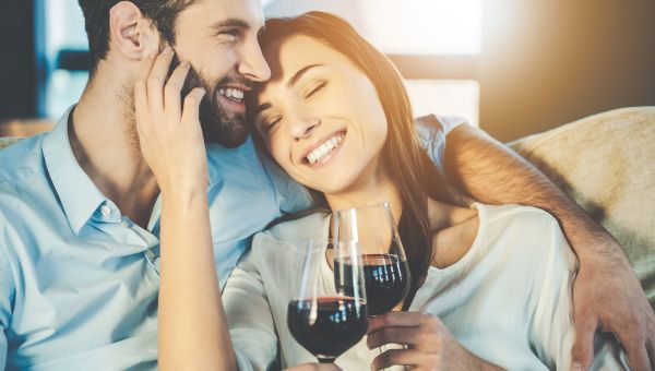 happy couple, wine