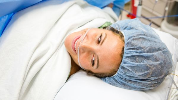 hairnet, hospital bed, delivery room, parent to be