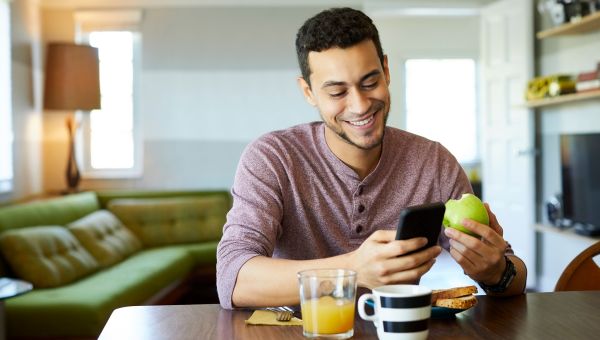 man eating an apple