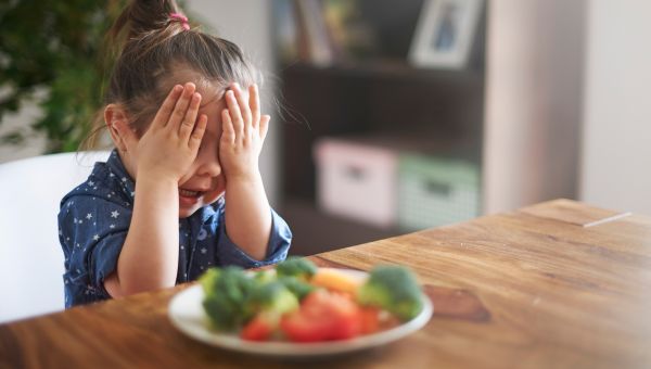 kid terrified of vegetables, picky eater, tantrum