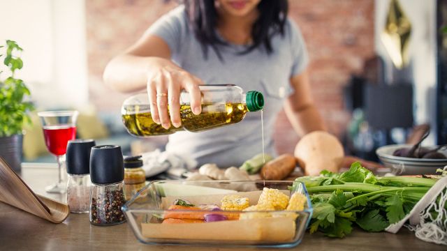 Healthy Cooking Oils That Won't Go Up in Smoke