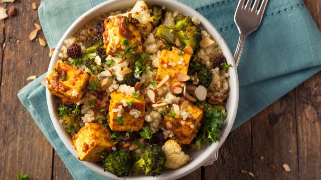 A gluten-free meal with quinoa, broccoli, and tofu.