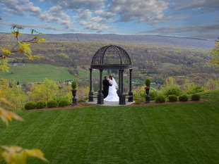  Wedding  Locations  in the Pocono  Mountains Service Provider