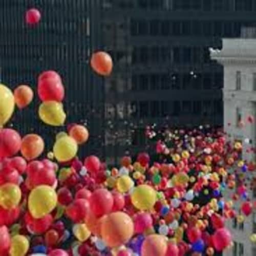 Apple iPhone 7 - Balloons (TV Commercial) &quot;I Will Follow You&quot; performed by Toulouse
