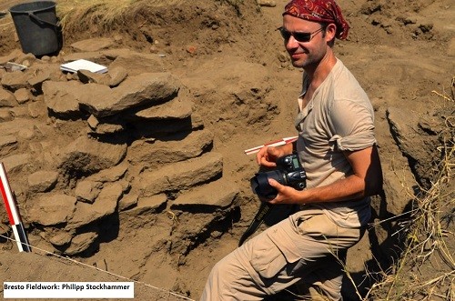 Drinks and Drugs: Entanglements of Aegean Pottery in Late Bronze Age Canaan