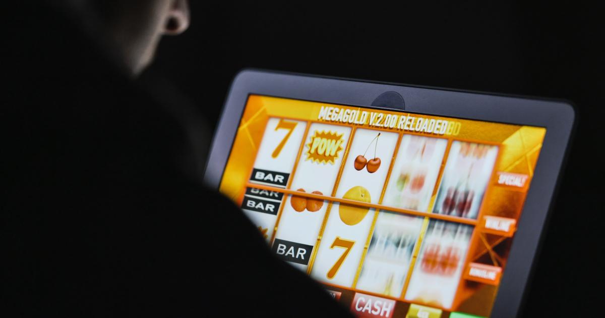 The Facebook trick online gambling is using to target Australians