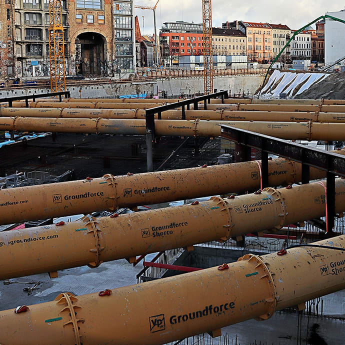 Complex propping project in Berlin
