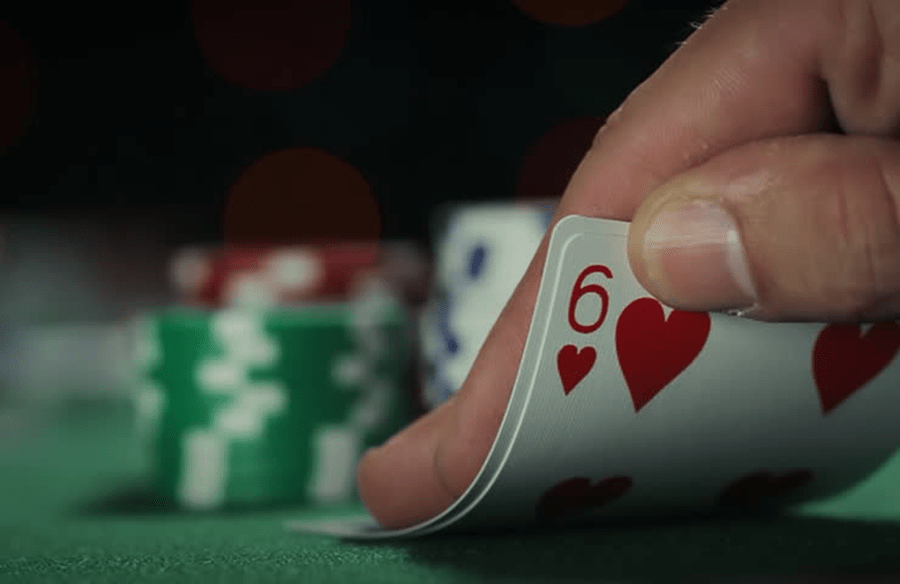 Tìm hiểu về game bài Poker với những kiến thức sơ đẳng nhất - Hình 3 tim hieu ve game bai poker voi nhung kien thuc so dang nhat - hinh 3