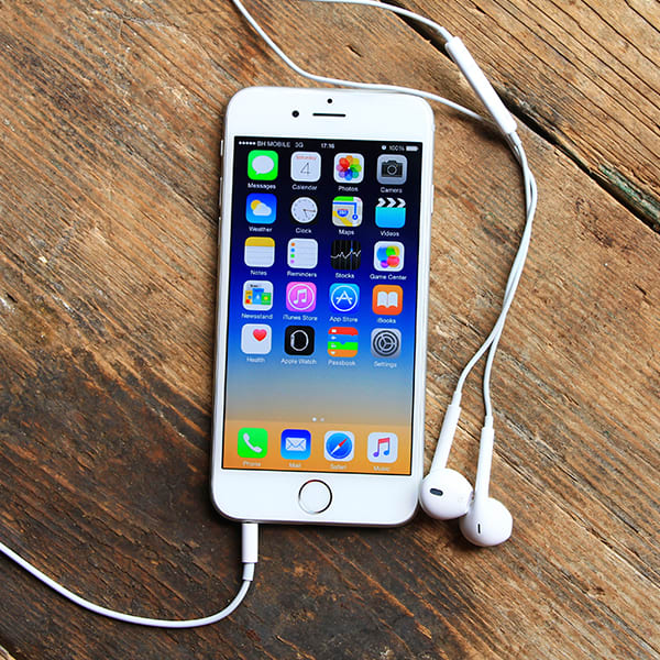 Phones & Accessories