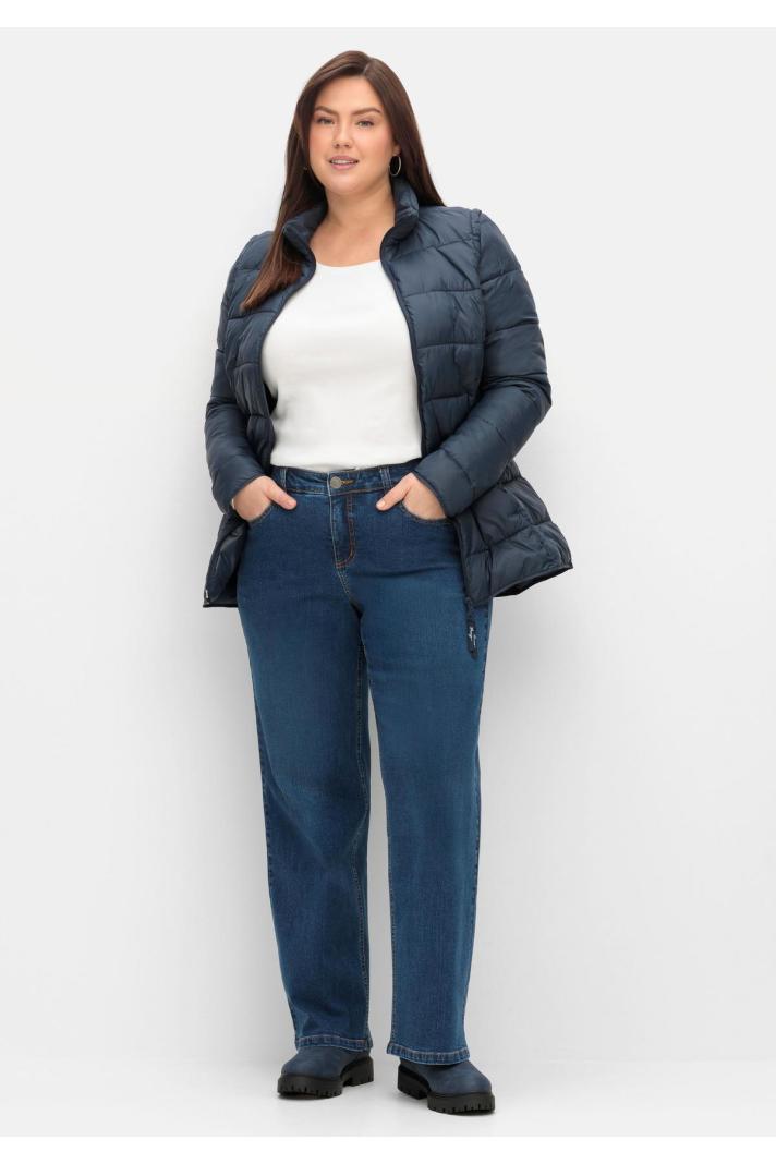 Weite Jeans für Damen gibt\'s online bei Wundercurves!