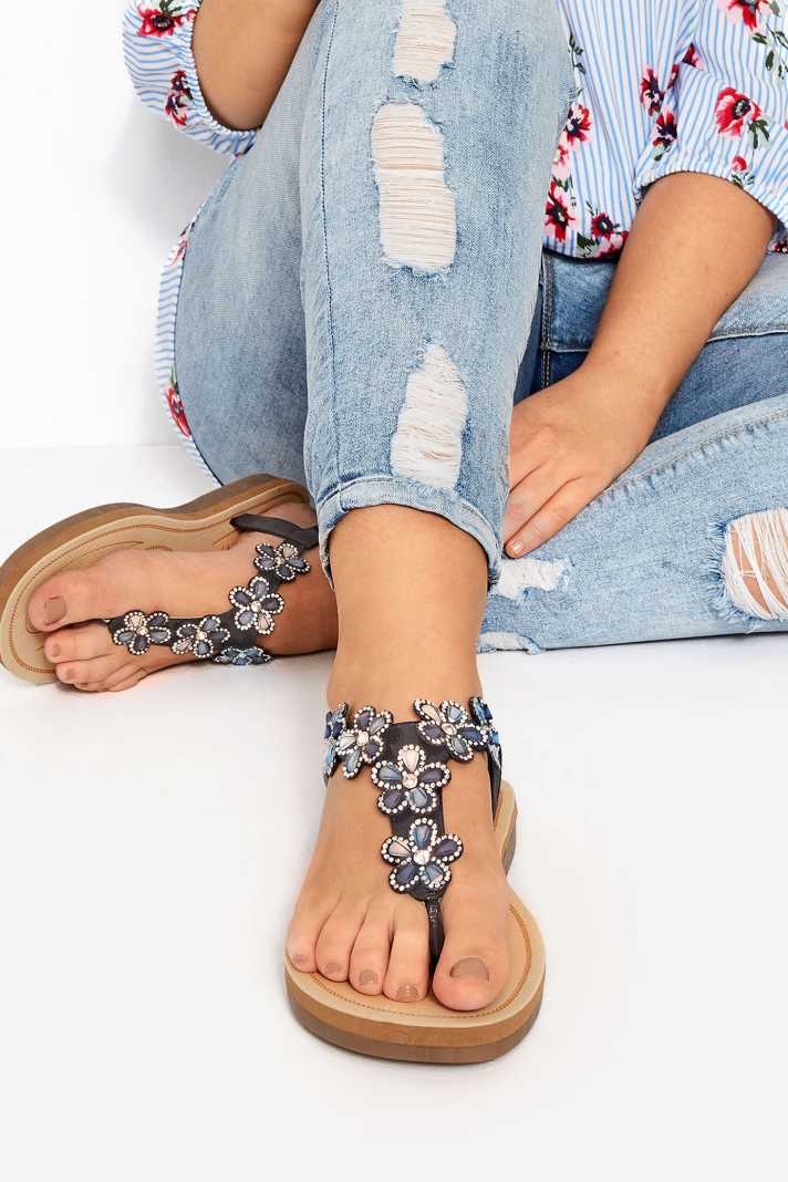 Sandalen in Weite H: Schuhe für breite Füße