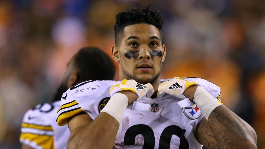 Watch James Conner Baked Cupcakes To Promote Mom And Pop