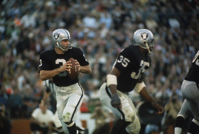 Ranking the QB matchup of every Super Bowl - NewsOpener Super Bowl II: Bart Starr, Green Bay Packers, and Daryle Lamonica, Oakland Raiders