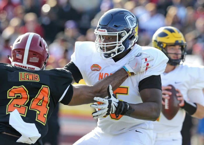 Dallas Cowboys: Matt Peart, OT, UConn