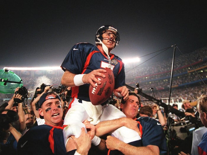 Ranking the QB matchup of every Super Bowl - NewsOpener Super Bowl XXXII: John Elway, Denver Broncos, and Brett Favre, Green Bay Packers
